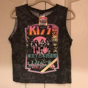 NEW KISS graphic t-shirt